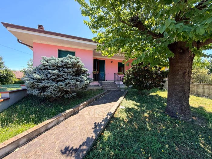 Casa con 5 locali in vendita in Centro, Magnacavallo