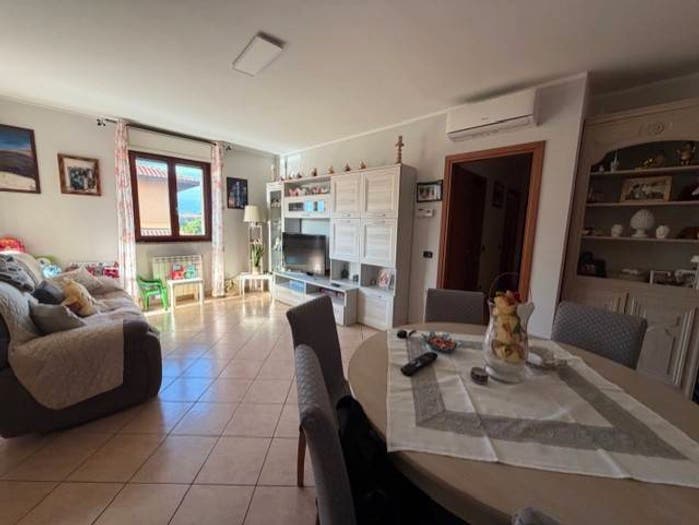 Appartamento trilocale in vendita in Centro, Trecate