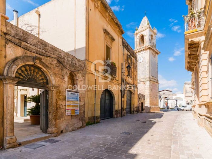 Casa con 5 locali in vendita in Via Salentina, Muro Leccese
