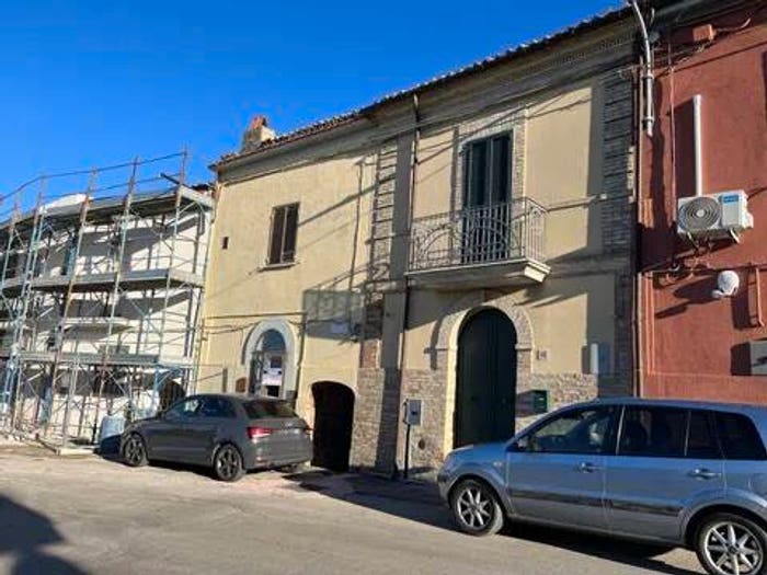 Casa quadrilocale in vendita in Via Alessandro Muzio, Pollutri
