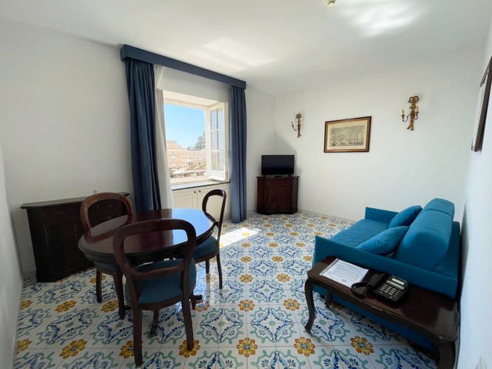 Appartamento bilocale in vendita in Via Fuorlovado, Centro, Capri