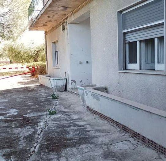 Casa con 6 locali in vendita in Via Piano Valle, Pollutri