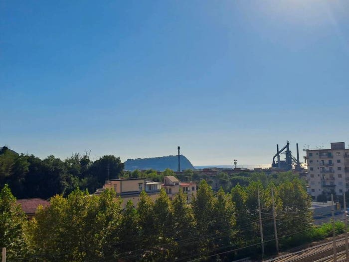 Appartamento trilocale in vendita in Via Diocleziano, Bagnoli, Napoli