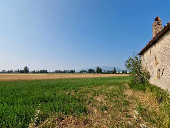 Casa con 6 locali in vendita in Sant'Eraclio Case Vecchie, Foligno
