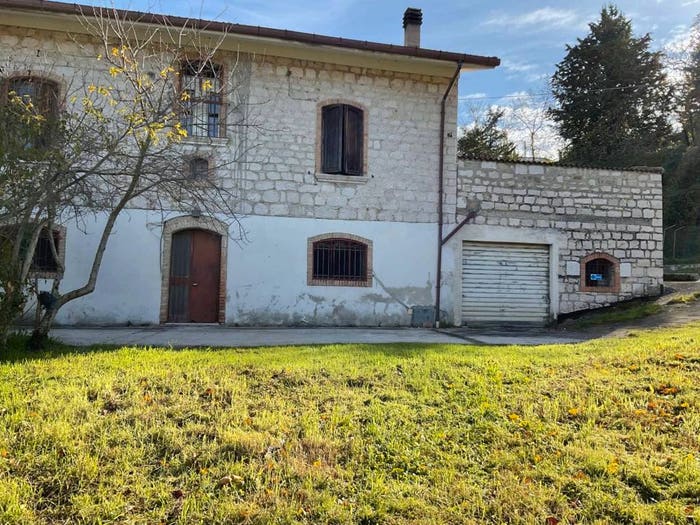 Casa con 6 locali in vendita in Contrada FoceCollelongo, Selva Piana Tappino, Campobasso