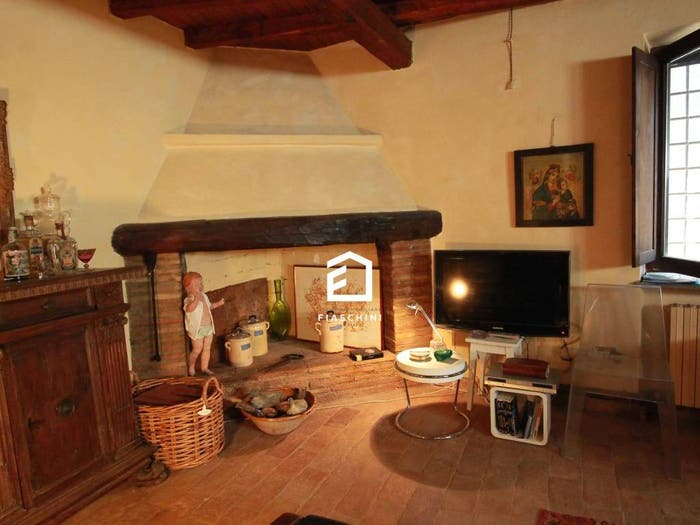 Appartamento trilocale in vendita in Strada Comunale della Valle, Bassano in Teverina