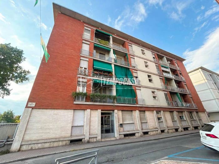Appartamento quadrilocale in vendita in Via Serafino Grassi, Tribunale, Asti