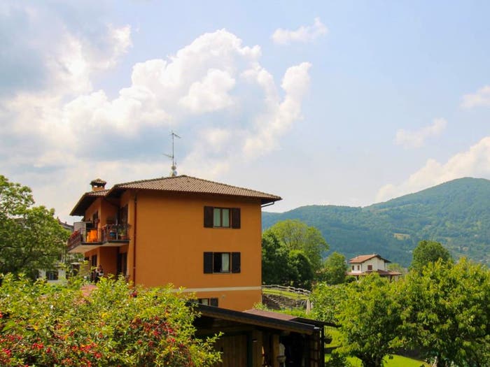 Appartamento con 5 locali in vendita in Via Reti, Laino