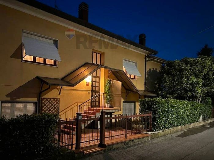 Appartamento con 6 locali in vendita in Lonato, Lonato del Garda