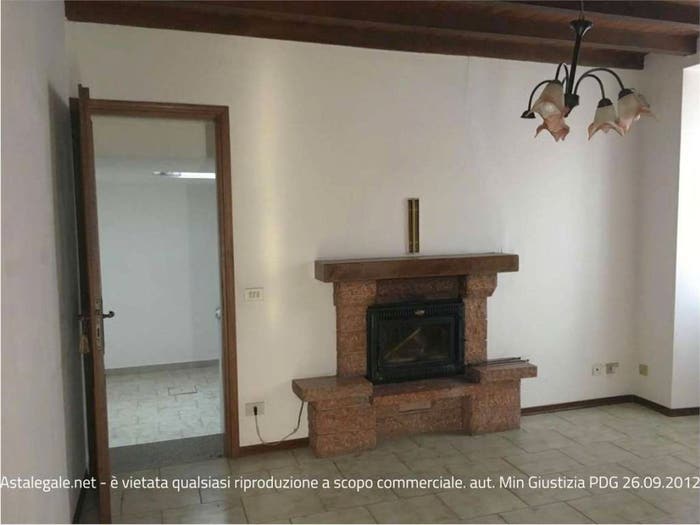 Appartamento trilocale in vendita in Lipomo