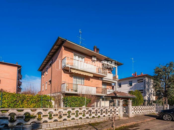 Appartamento con 5 locali in vendita in Via FONTANA, Cavazzona, Castelfranco Emilia