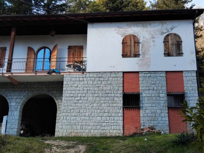 Casa con 5 locali in vendita in Via Roti, Pieve Torina