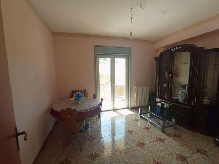 Appartamento quadrilocale in vendita in via Enrico Toti, Centro, Castellana Sicula