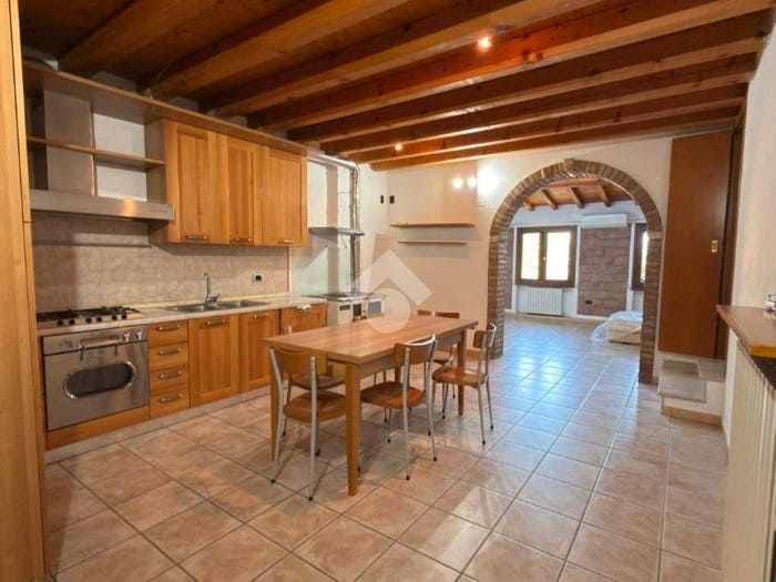 Casa con 5 locali in vendita in Via trivellini, Sacca, Montichiari