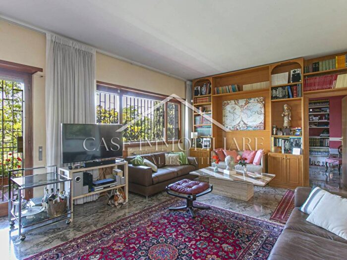 Appartamento con 6 locali in vendita in Via Giulio Galli, La Giustiniana, Roma