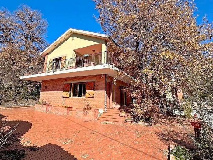Casa con 6 locali in vendita in Via Monte Po, Centro, Pedara