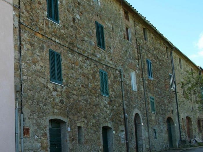 Casa con 6 locali in vendita in Chiusdino