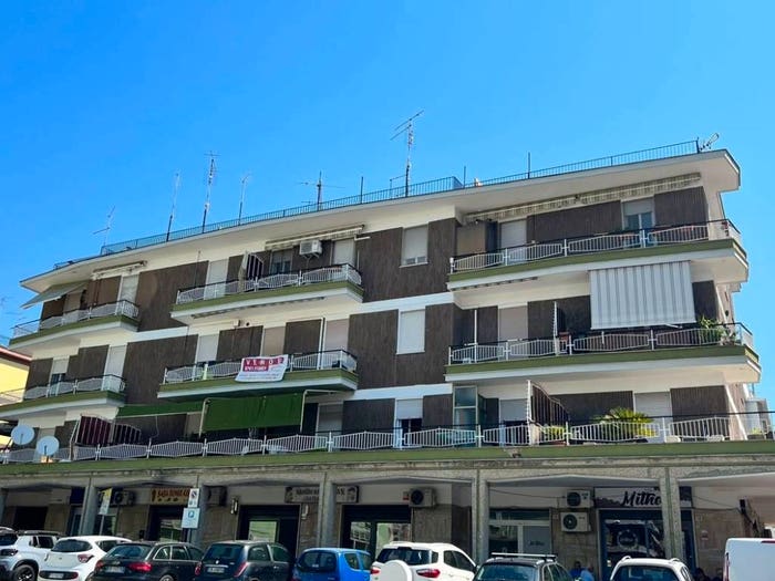 Appartamento quadrilocale in vendita in via IV giornate di Napoli, Centro, Civita Castellana