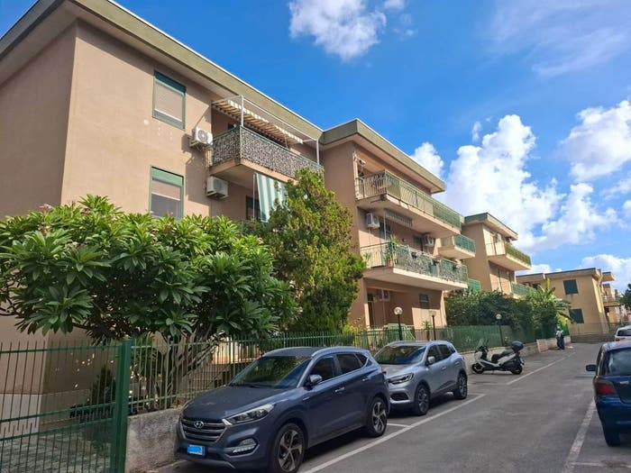 Appartamento quadrilocale in vendita in Via Barone della Scala, Villagrazia, Palermo
