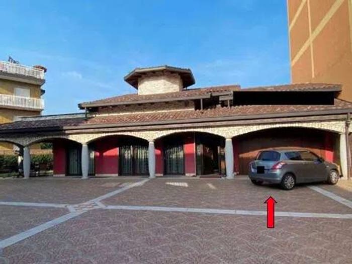 Casa con 6 locali in vendita in Via Giuseppe Garibaldi, Centro, Garbagnate Milanese