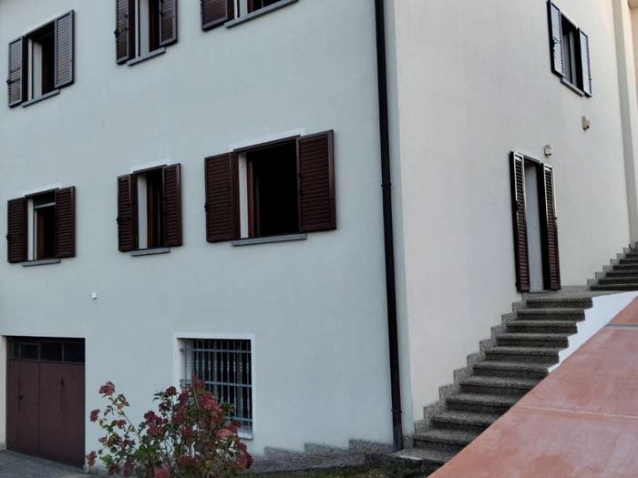 Casa con 6 locali in vendita in Via dei Fiori, Santi Angeli, Giavera del Montello