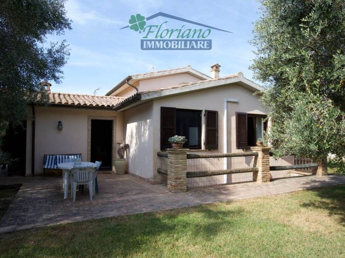 Casa con 6 locali in affitto in Strada Macchia Tonda, Capalbio