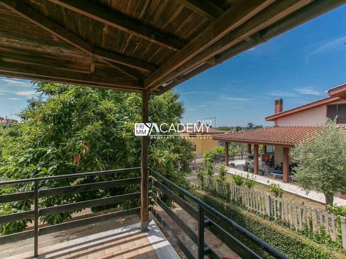 Appartamento quadrilocale in vendita in Via Alcide De Gasperi, Centro, Anguillara Sabazia