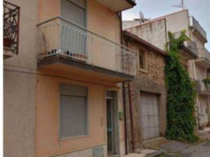 Casa quadrilocale in vendita in Traversa Via Napoleone Montalbano Elicona ME Italia, Centro, Montalbano Elicona