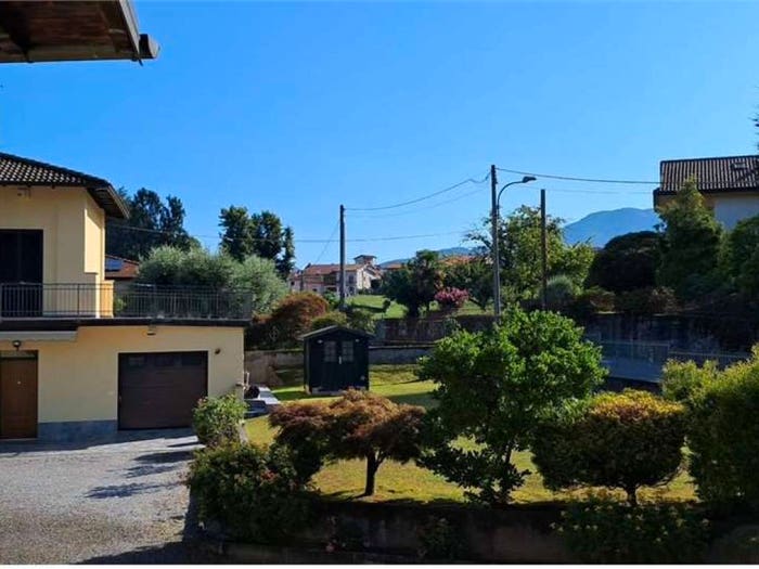 Casa trilocale in vendita in via Tripoli, Centro, Brebbia