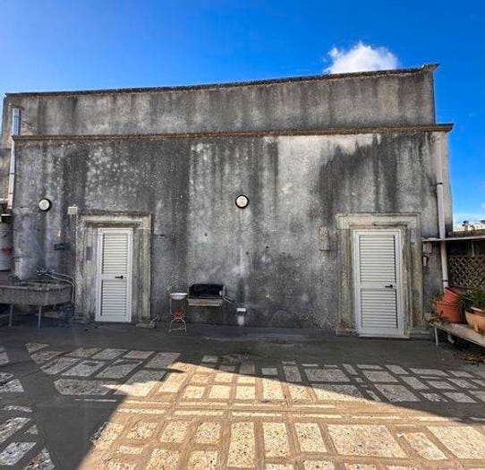 Casa con 5 locali in vendita in Terra, Muro Leccese