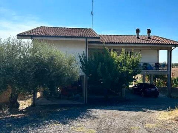 Casa con 6 locali in vendita in Contrada Chiusi, Villalfonsina