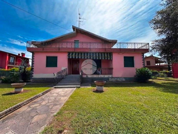 Casa con 6 locali in vendita in Via Dante Alighieri, Castelcovati