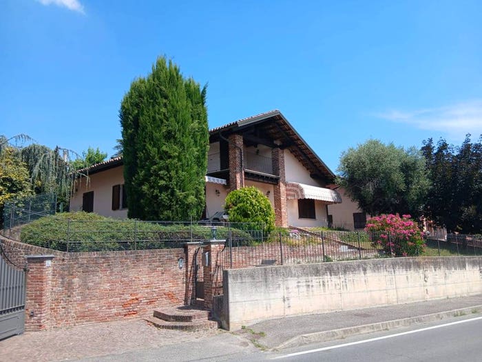 Casa con 6 locali in vendita in Strada Madonnina, Marentino