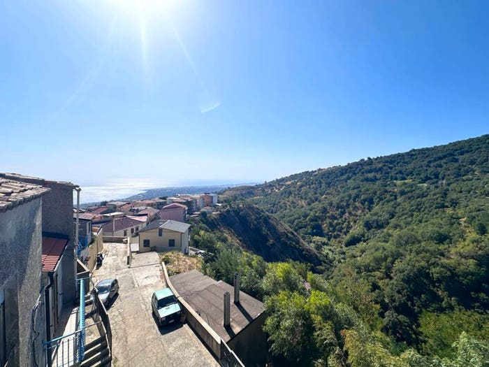 Appartamento trilocale in vendita in Via Luigi Rossi Vico X, Centro, Montepaone