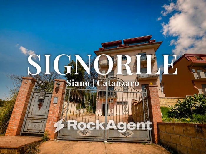 Appartamento quadrilocale in vendita in Via Ferdinando Galiani, Siano Cava, Catanzaro