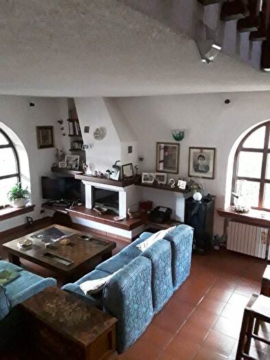 Casa con 6 locali in vendita in Via Dante Alighieri, Centro, Lomagna