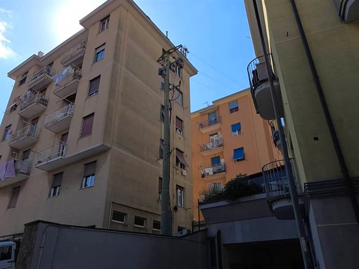 Appartamento con 6 locali in vendita in VIA ANTONIETTA MASSUCCONE MAZZINI, Bolzaneto, Genova