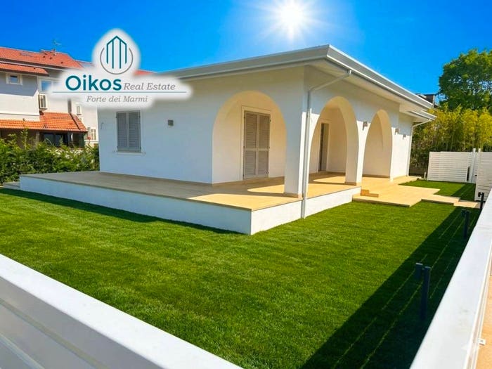 Casa con 6 locali in vendita in Via Matteo Civitali, Vittoria Apuana, Forte dei Marmi