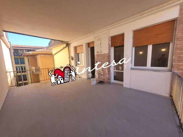 Casa trilocale in vendita in Piazza San Paolo all'Orto, San Francesco, Pisa