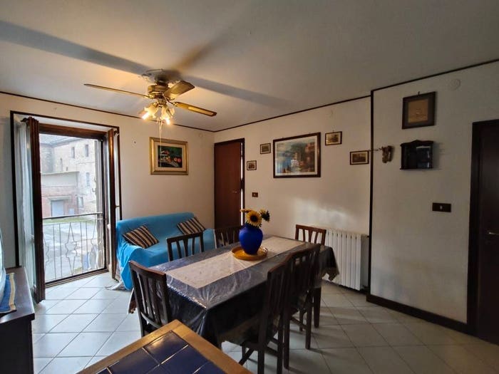 Casa con 6 locali in vendita in Via Alessandro Manzoni, Macchie, Castiglione del Lago
