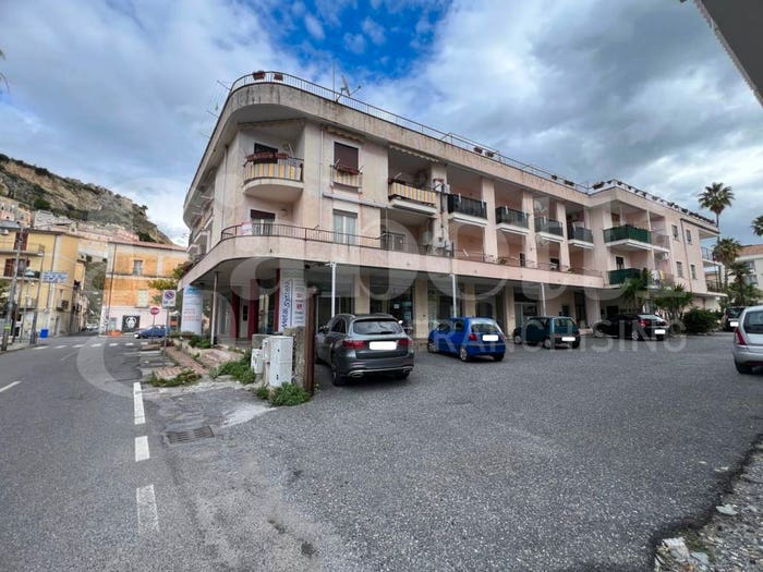 Appartamento quadrilocale in vendita in VIA GARIBALDI B, Centro, Amantea