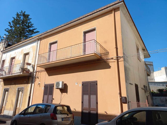 Appartamento trilocale in vendita in Via Umberto, Centro, Mascali