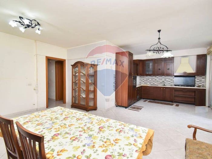 Appartamento quadrilocale in vendita in Via De Nicola, Centro, Belpasso