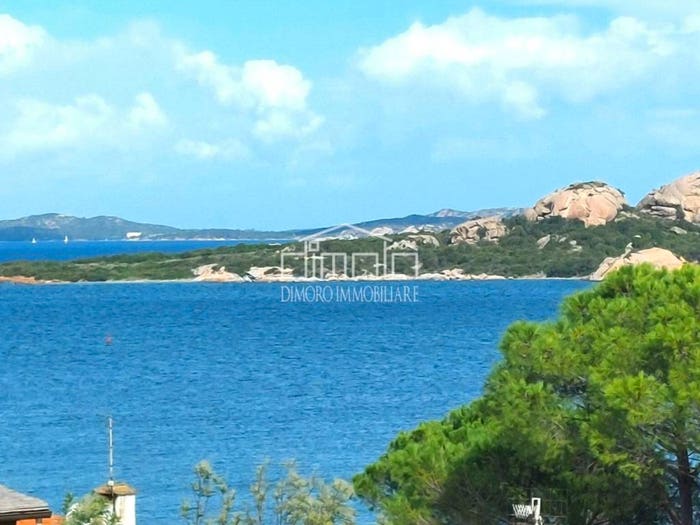 Appartamento trilocale in vendita in Via a Li Puntacci, Baja Sardinia, Arzachena