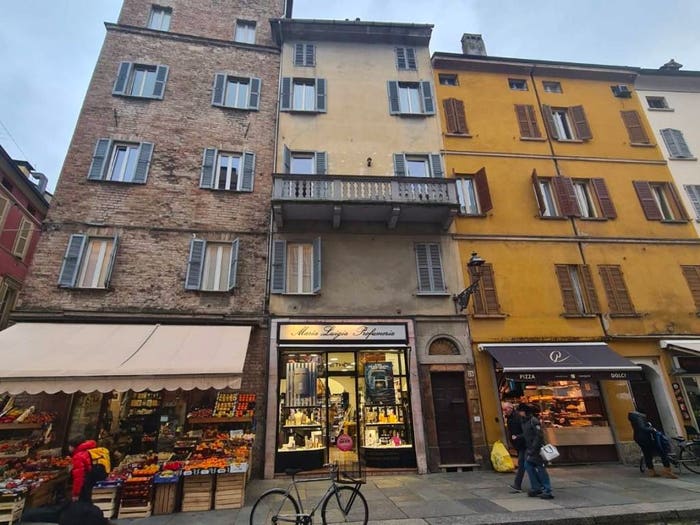 Appartamento quadrilocale in vendita in Strada Luigi Carlo Farini, Centro Storico, Parma
