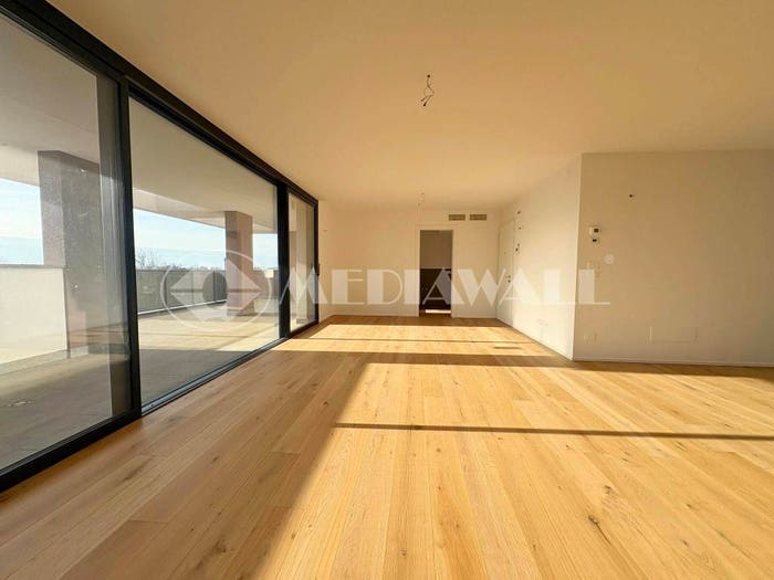 Casa con 6 locali in vendita in San Valentino Ospedale, Pordenone
