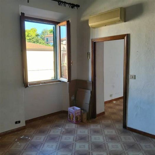 Appartamento quadrilocale in vendita in Via d'Alarcon, Porto Azzurro