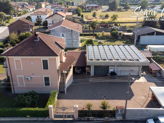 Casa trilocale in vendita in Via Guglielmo Marconi, Centro, Suno