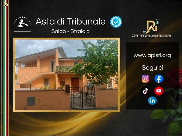 Appartamento con 5 locali in vendita in Via Nuoro, Centro, Nuoro