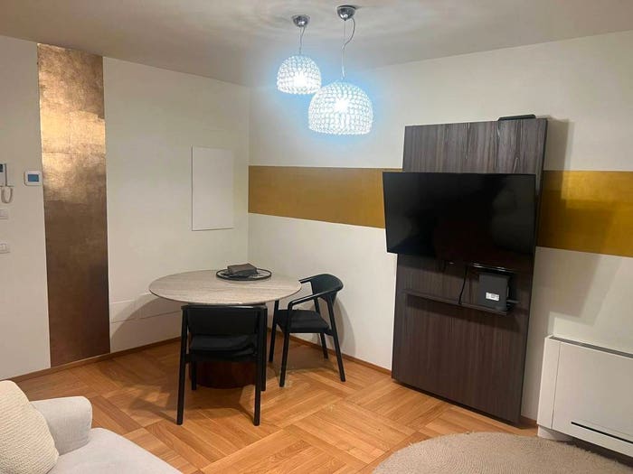 Appartamento trilocale in vendita in Corso di Porta Romana, Missori, Milano